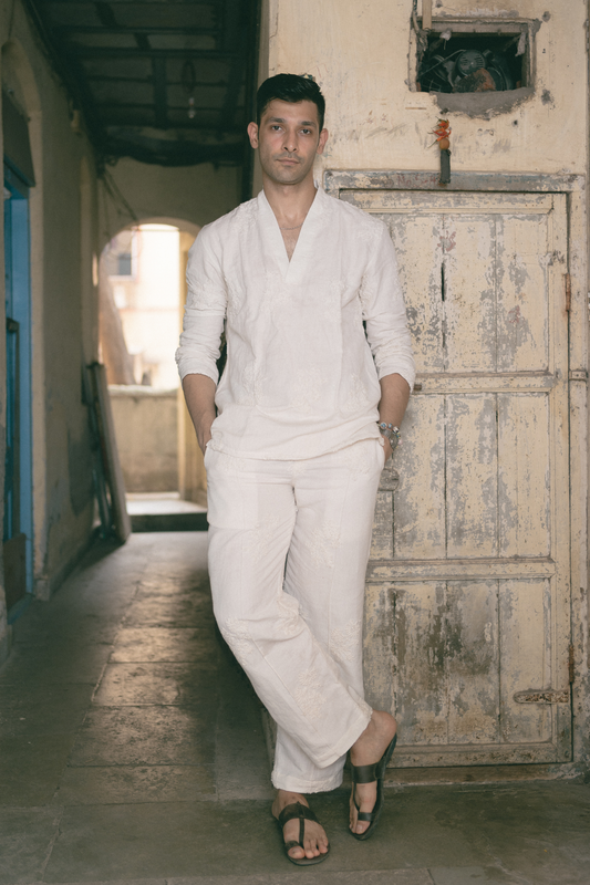 Safed Pants